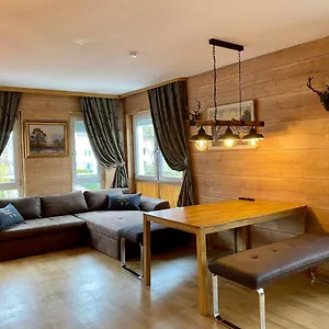 Golden Gapa 5 Apartment