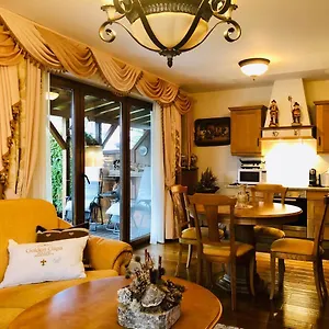 Golden Gapa Family 23 Apartment
